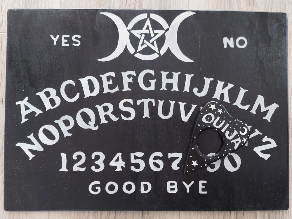 Ouija Tahtası